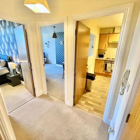 A Stylish Retreat - Super King Bed - Heart Of Town Centre - 5 Mins Stroll To Beach Bournemouth Buitenkant foto