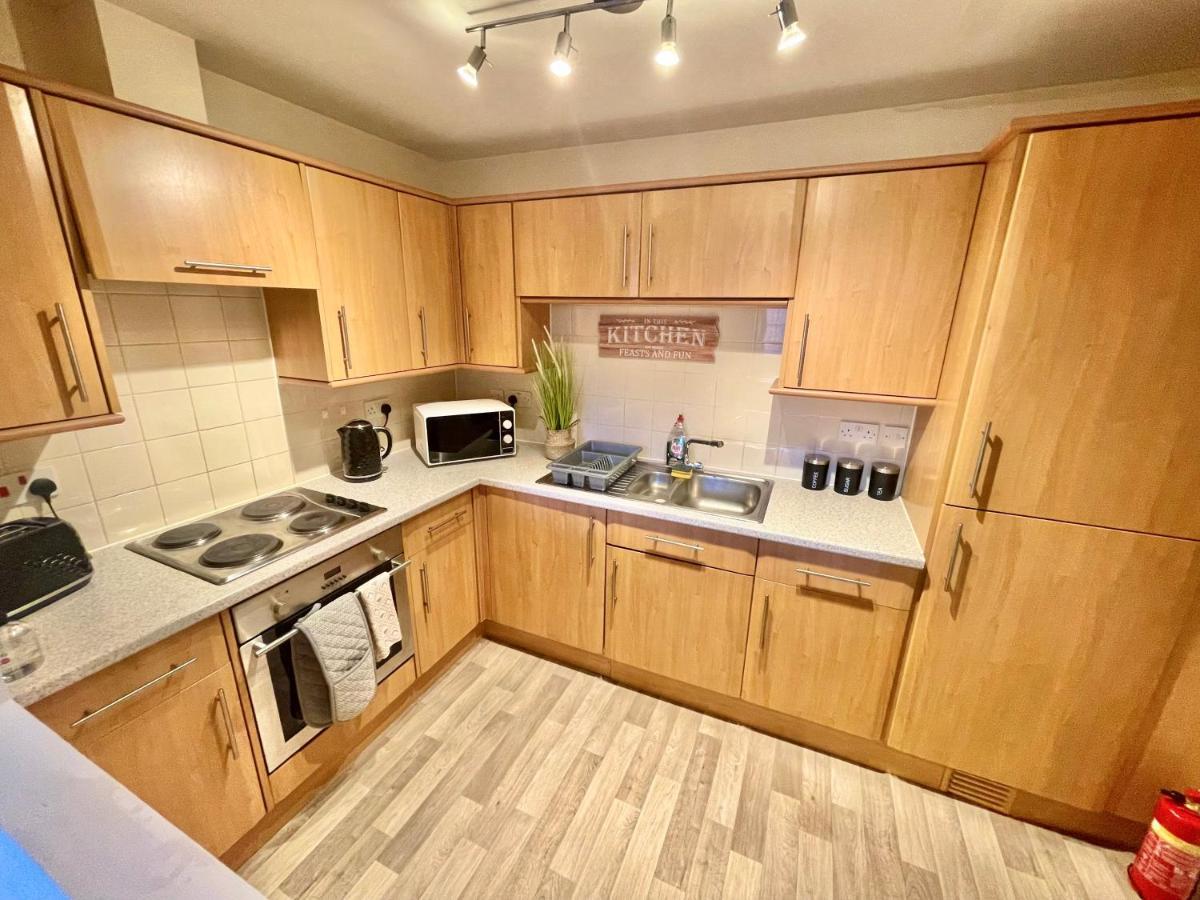 A Stylish Retreat - Super King Bed - Heart Of Town Centre - 5 Mins Stroll To Beach Bournemouth Buitenkant foto