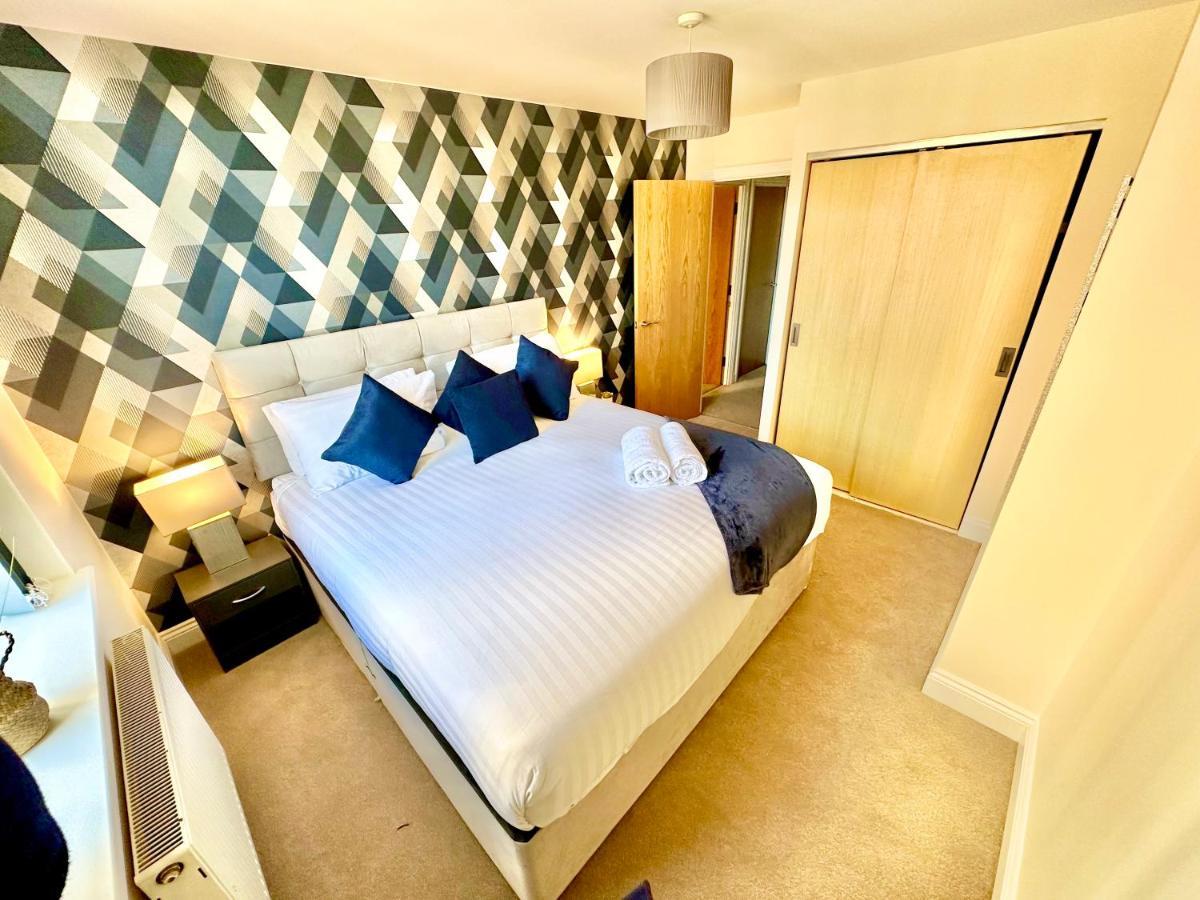 A Stylish Retreat - Super King Bed - Heart Of Town Centre - 5 Mins Stroll To Beach Bournemouth Buitenkant foto